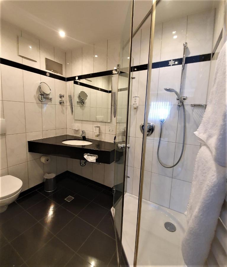 Dreispitz -B&B-Hotel Garni Hofheim am Taunus Buitenkant foto